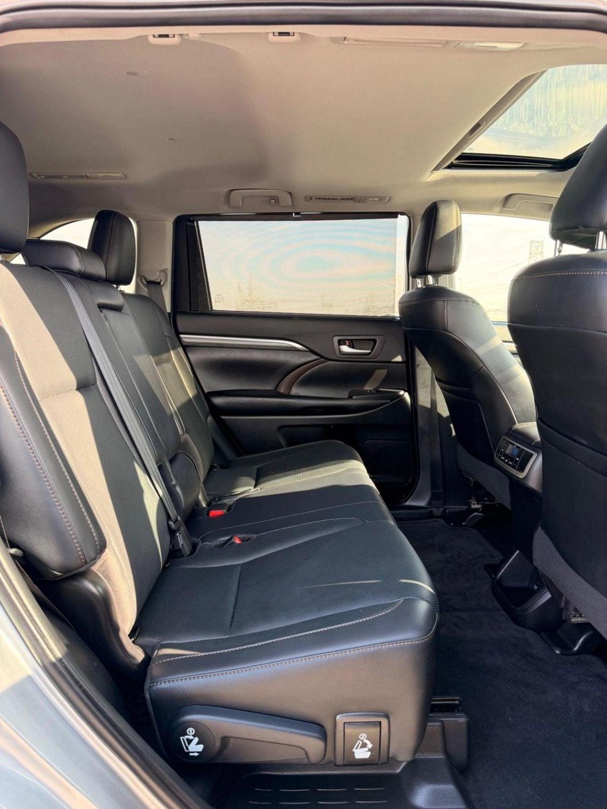 Toyota Highlander Limited 3.6L // 2019 full option// sunroof, leather seats-19-19