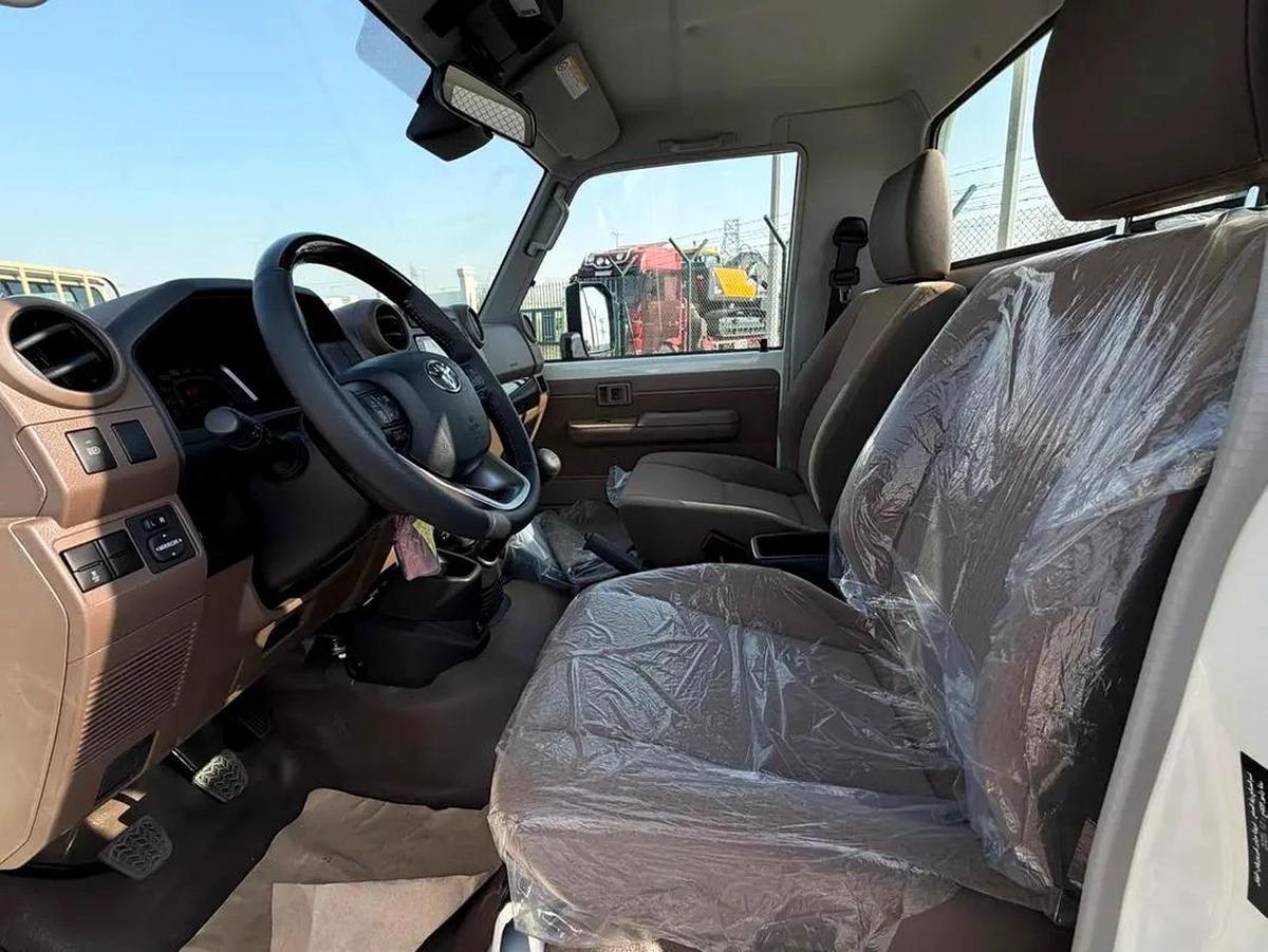 2026 Toyota Land Cruiser 79 Series S/C - GCC Specs-9-9