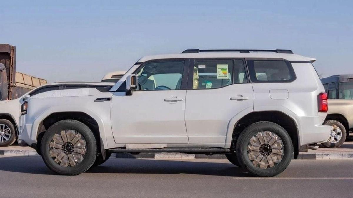 Toyota Prado PRADO 2.4PETROL GCC 2025-4-4