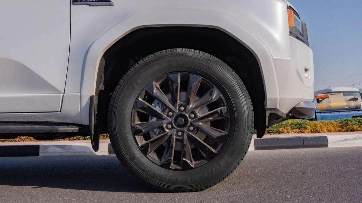 Toyota Prado PRADO 2.4PETROL GCC 2025-8-8