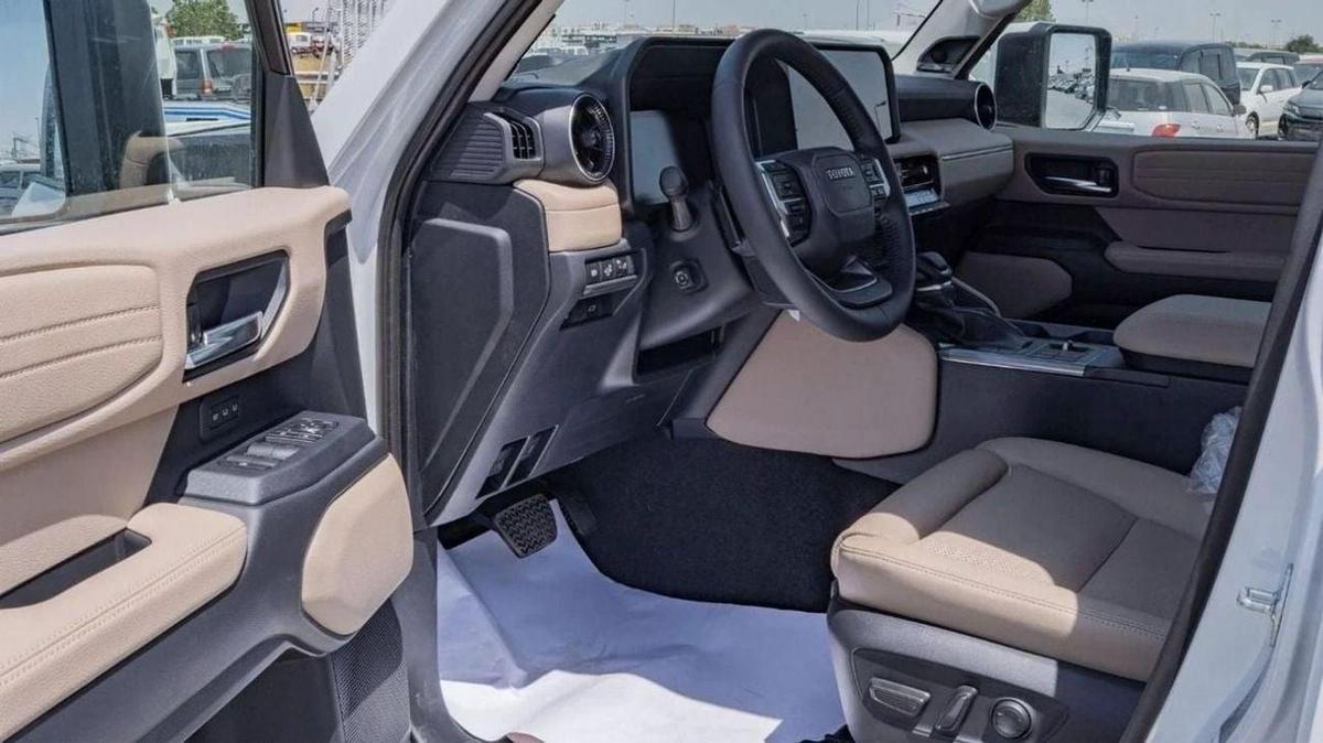 Toyota Prado PRADO 2.4PETROL GCC 2025-9-9