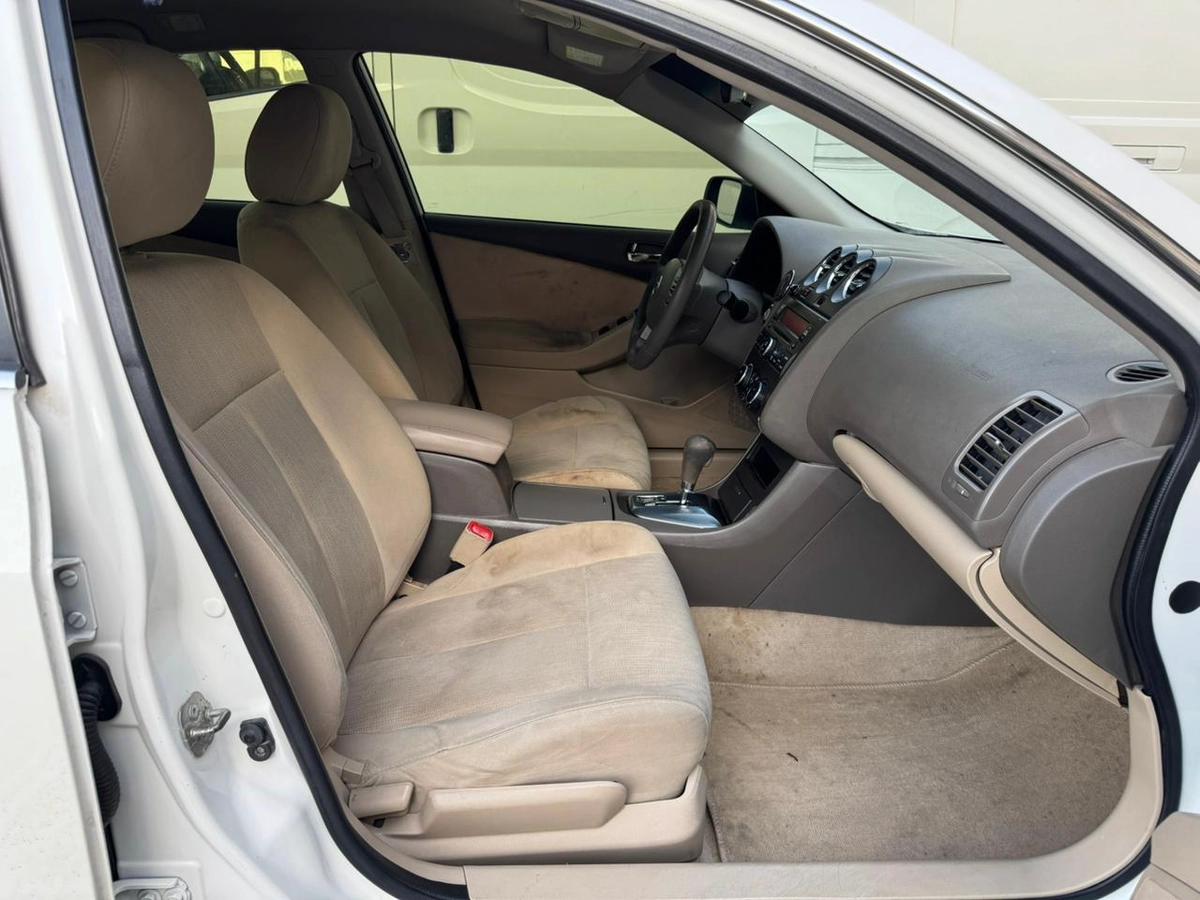 Gulf Specs 2012 NISSAN ALTIMA S 2.5Litre 4-Cylinder Mid Option-13-13