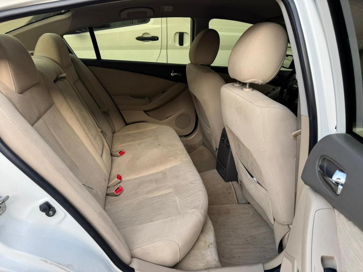Gulf Specs 2012 NISSAN ALTIMA S 2.5Litre 4-Cylinder Mid Option-4-4