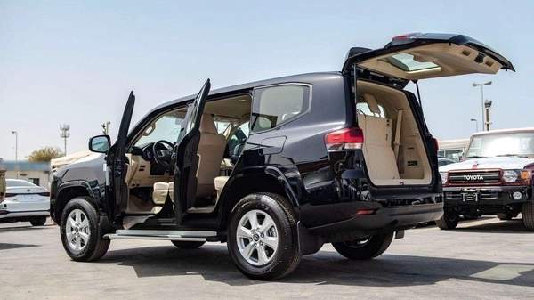 Toyota Land Cruiser LC300 GXR 3.3D AT MY2025 – BLACK