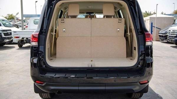 Toyota Land Cruiser LC300 GXR 3.3D AT MY2025 – BLACK