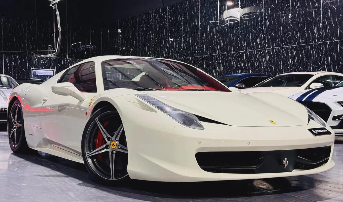Ferrari 458 Spider 2013 GCC specs for 475,000.00 AED-1-1