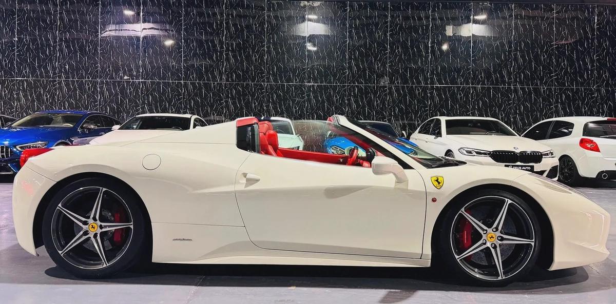 Ferrari 458 Spider 2013 GCC specs for 475,000.00 AED-7-7
