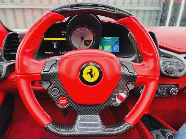 Ferrari 458 Spider 2013 GCC specs for 475,000.00 AED