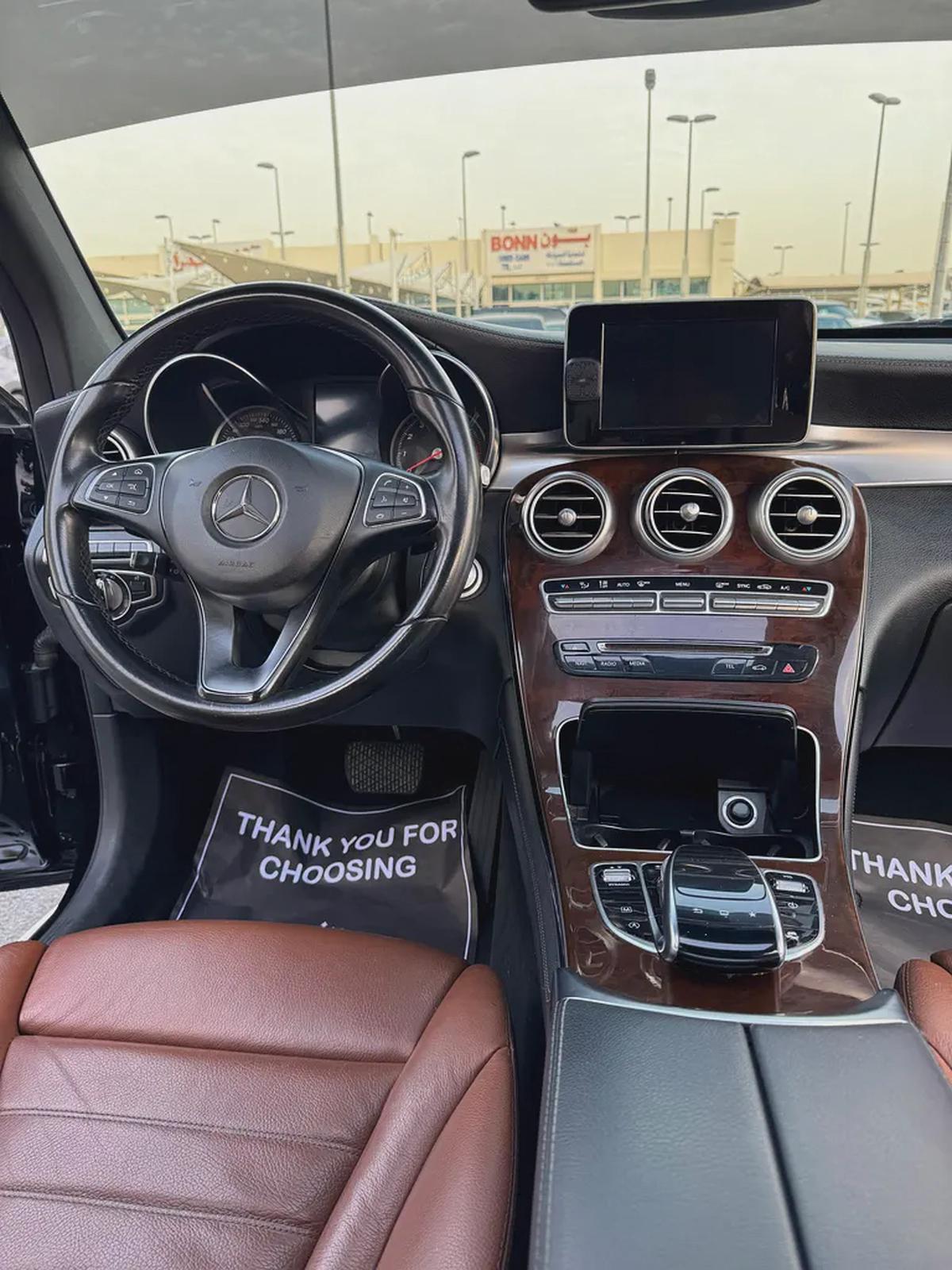 مرسيدس GLC250 موديل 2016 خليجى بانوراما صبغ الوكاله مفتاحين الوكاله فل اوبشن-9-9
