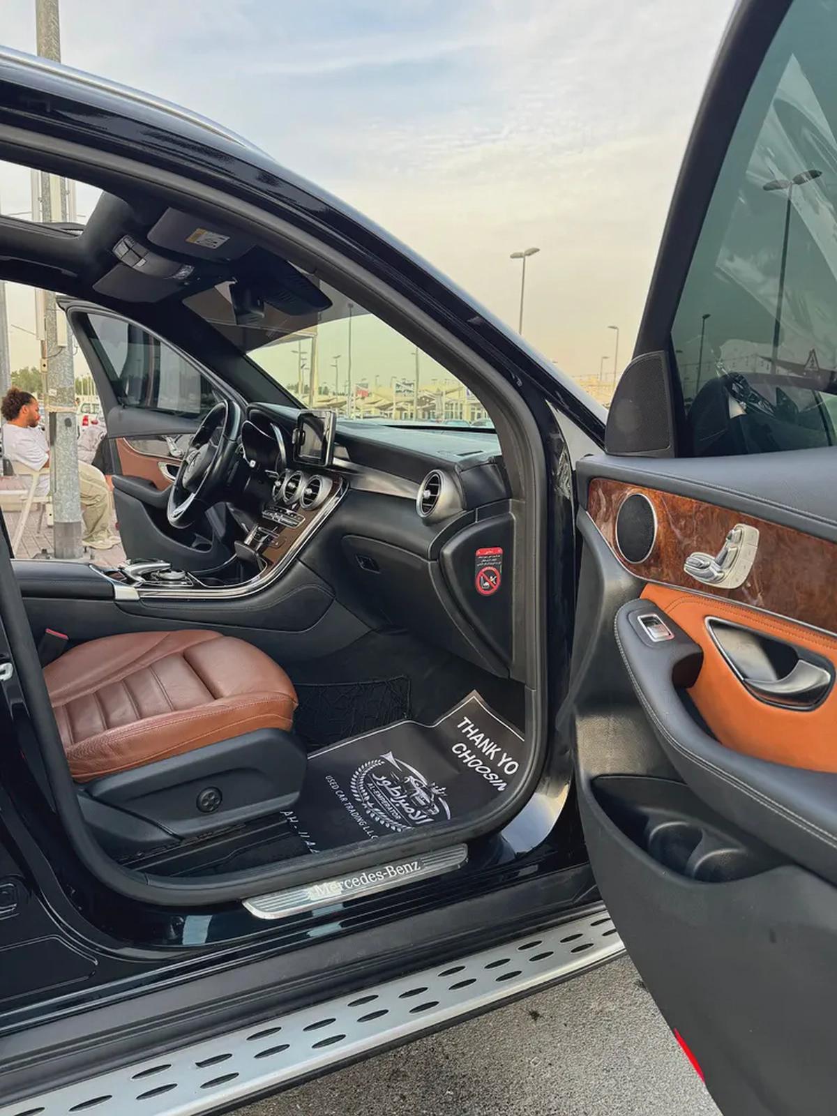 مرسيدس GLC250 موديل 2016 خليجى بانوراما صبغ الوكاله مفتاحين الوكاله فل اوبشن-17-17