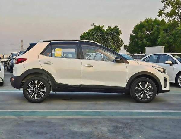 Kia KX1 DUAL TONE/1.4L PETROL/CVT WITH SUNROOF/CHROME HANDLE/ (CODE # KX1FT)