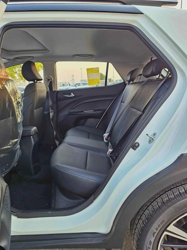 Kia KX1 DUAL TONE/1.4L PETROL/CVT WITH SUNROOF/CHROME HANDLE/ (CODE # KX1FT)