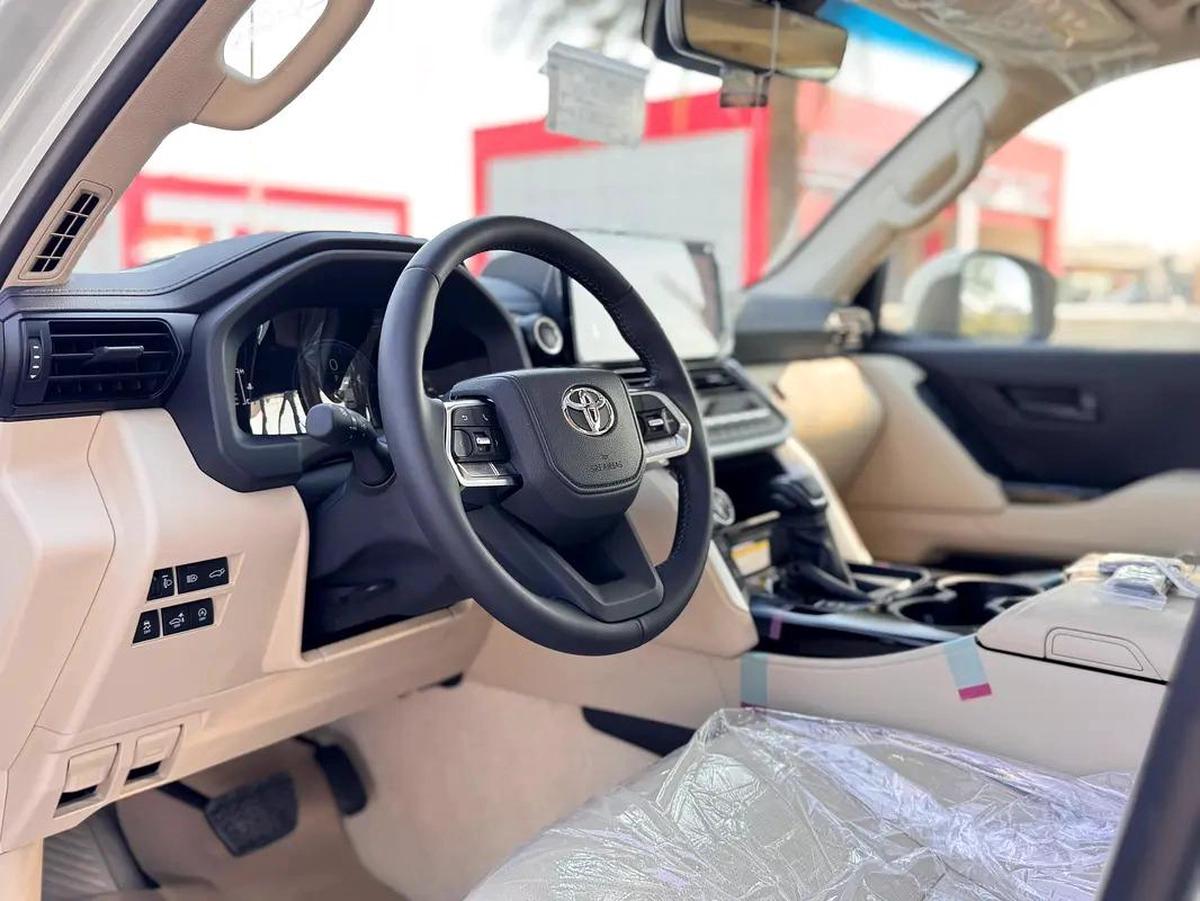 Toyota Land Cruiser GXR-2-2