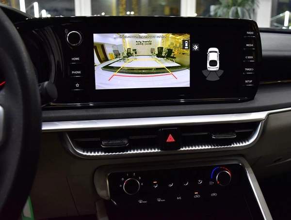 KIA K5 ( 2022 Model ) in White Color GCC Specs