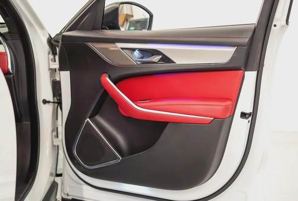 AED 2334 PM | JAGUAR F PACE R DYNAMIC 2022 | UNDER AGENCY WARRANTY SERVICE CONTRACT SEPT 2027| GCC