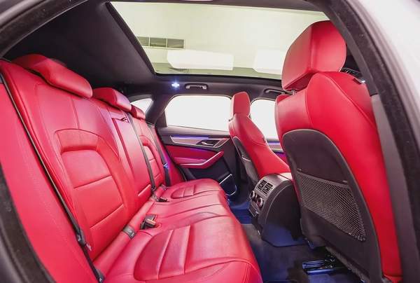 AED 2334 PM | JAGUAR F PACE R DYNAMIC 2022 | UNDER AGENCY WARRANTY SERVICE CONTRACT SEPT 2027| GCC