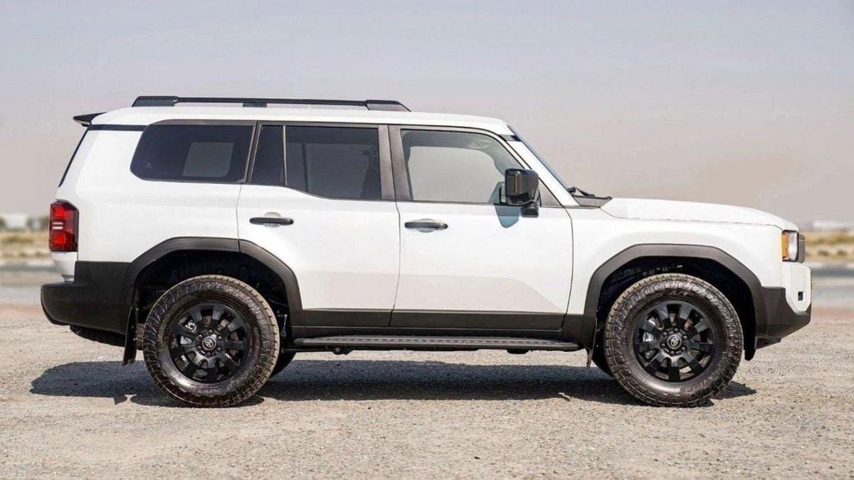 Toyota Prado TOYOTA PRADO 250 2.4P AT FIRST EDITION MY2025– WHITE-3-3