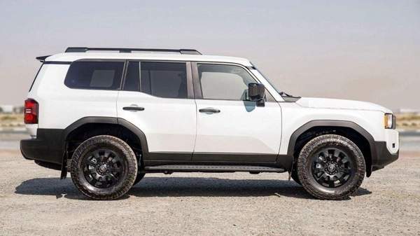 Toyota Prado TOYOTA PRADO 250 2.4P AT FIRST EDITION MY2025– WHITE