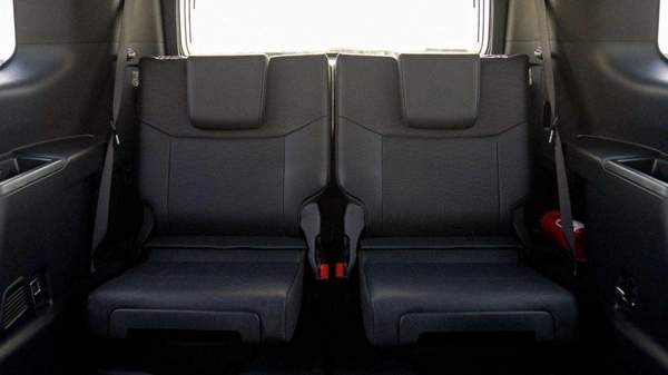 Toyota Prado TOYOTA PRADO 250 2.4P AT FIRST EDITION MY2025– WHITE