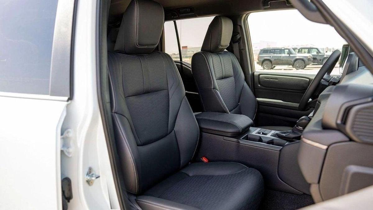 Toyota Prado TOYOTA PRADO 250 2.4P AT FIRST EDITION MY2025– WHITE-13-13