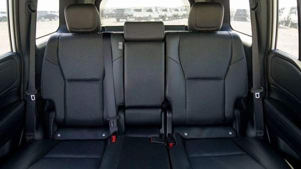 Toyota Prado TOYOTA PRADO 250 2.4P AT FIRST EDITION MY2025– WHITE