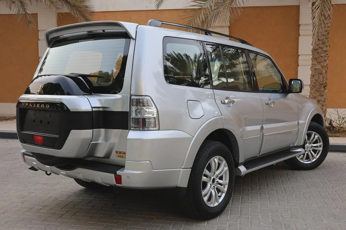 MITSUBISHI PAJERO 2019 3.8L V6 GLS PLUS-171000KM-GCC SPECS-2-2