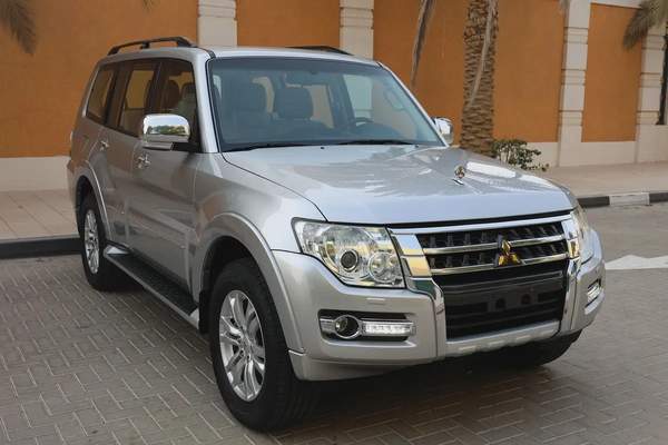 MITSUBISHI PAJERO 2019 3.8L V6 GLS PLUS-171000KM-GCC SPECS