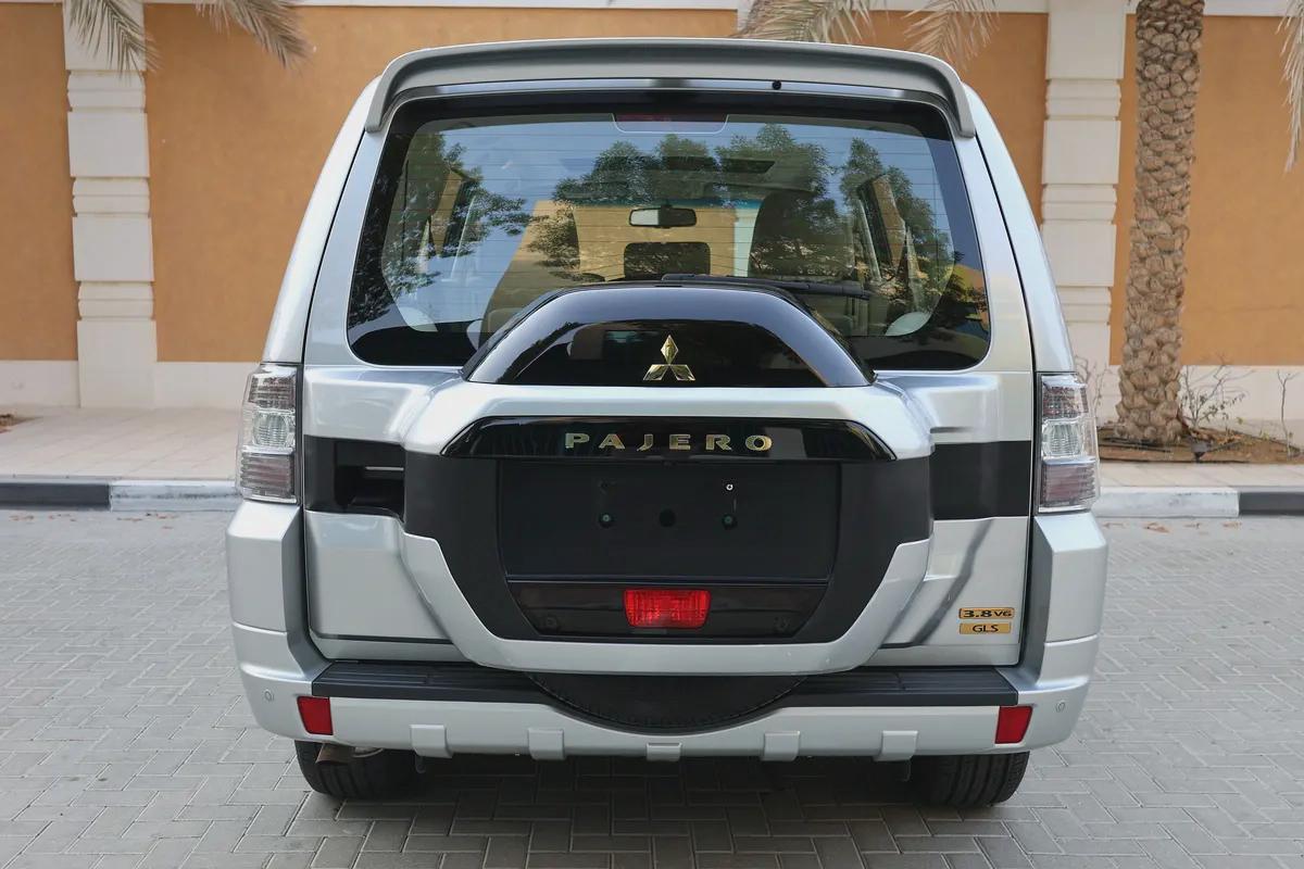 MITSUBISHI PAJERO 2019 3.8L V6 GLS PLUS-171000KM-GCC SPECS-9-9
