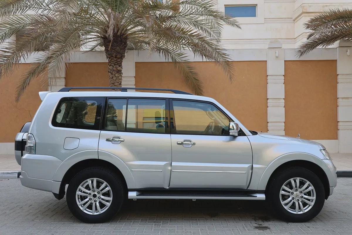 MITSUBISHI PAJERO 2019 3.8L V6 GLS PLUS-171000KM-GCC SPECS-11-11