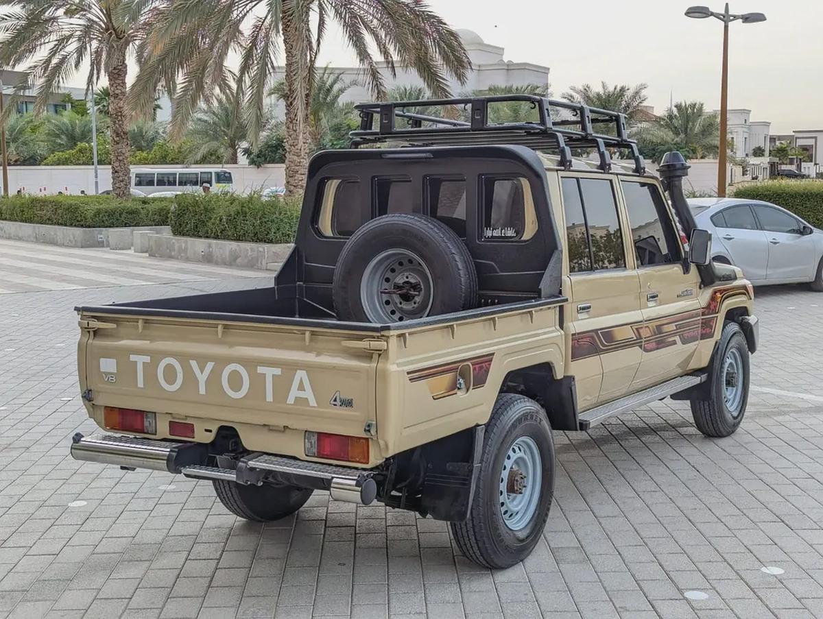 2020 TOYOTA LAND CRUISER PICK UP LC 79 SERIES DIESEL V8 4.5L GCC IN EXCELLENT CONDITION-11-11