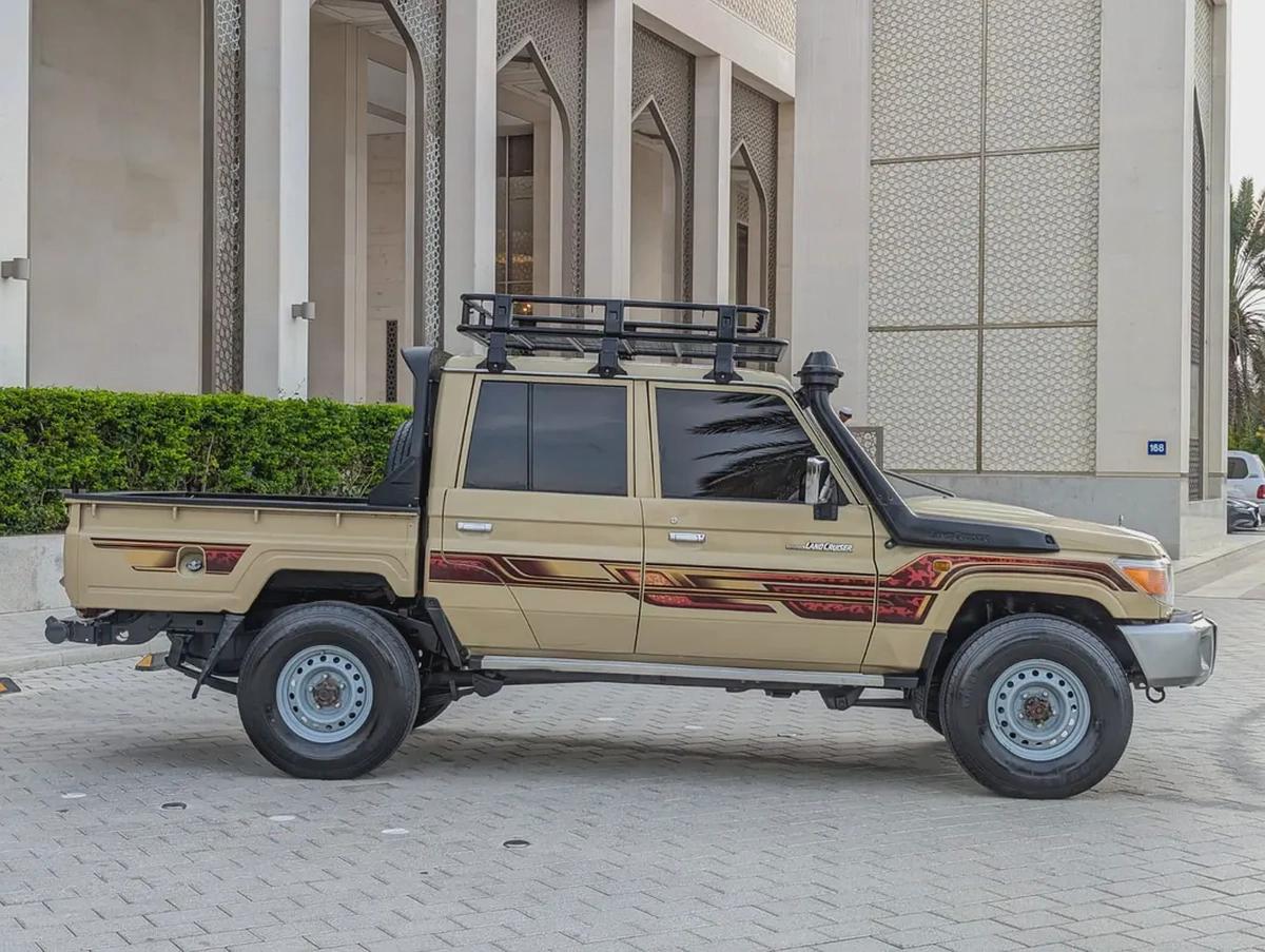 2020 TOYOTA LAND CRUISER PICK UP LC 79 SERIES DIESEL V8 4.5L GCC IN EXCELLENT CONDITION-12-12