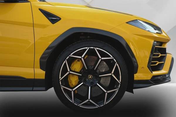 LAMBORGHINI URUS PERFOMANTE KIT - 2020 -CARBON EDITION - ORIGINAL PAINT - FULLY LOADED