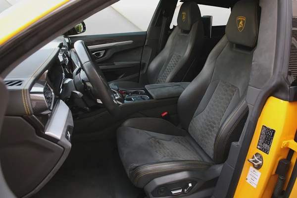 LAMBORGHINI URUS PERFOMANTE KIT - 2020 -CARBON EDITION - ORIGINAL PAINT - FULLY LOADED