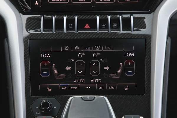 LAMBORGHINI URUS PERFOMANTE KIT - 2020 -CARBON EDITION - ORIGINAL PAINT - FULLY LOADED