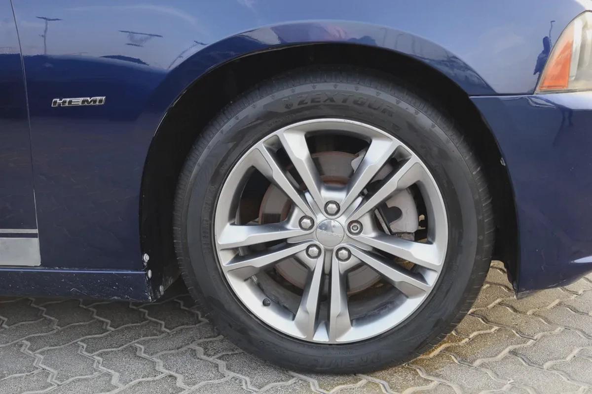 Used Dodge Charger R/T Road Track 5.7L 2013-8-8