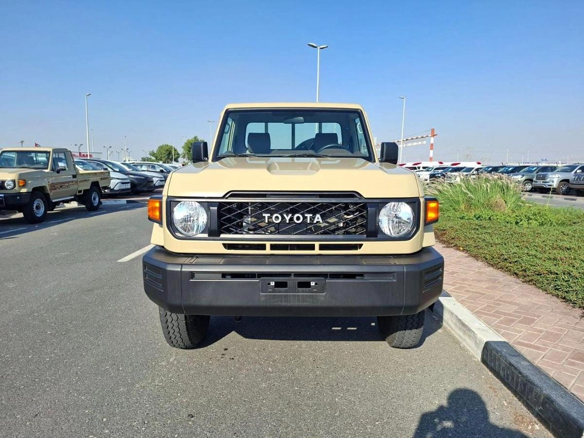 Toyota Land Cruiser Pick Up-1-1