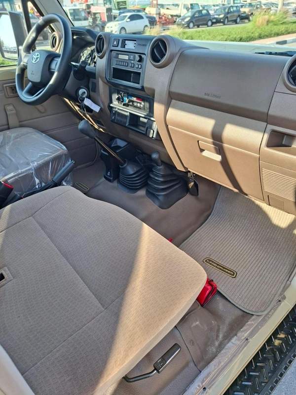 Toyota Land Cruiser Pick Up