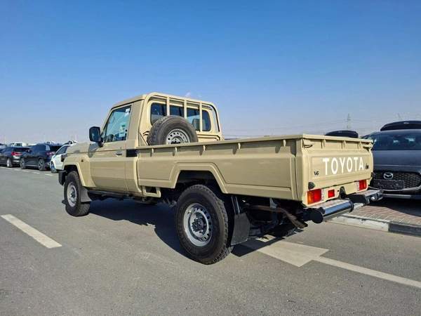 Toyota Land Cruiser Pick Up