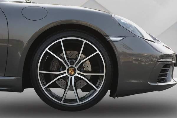 PORSCHE 718 SPYDER 2019 - GCC - FULLY LOADED AMAZING CONDITION