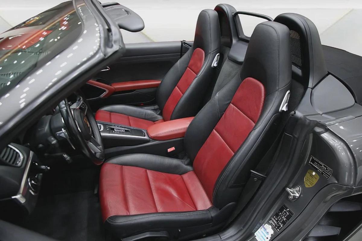 PORSCHE 718 SPYDER 2019 - GCC - FULLY LOADED AMAZING CONDITION-10-10