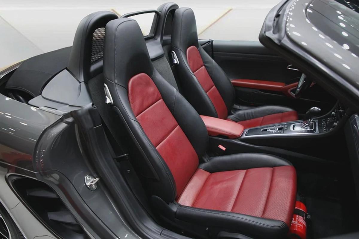 PORSCHE 718 SPYDER 2019 - GCC - FULLY LOADED AMAZING CONDITION-12-12