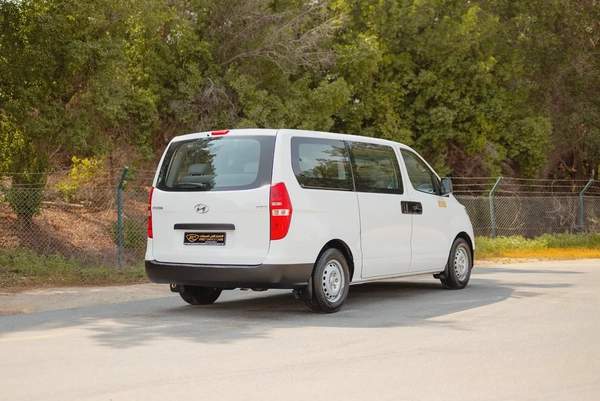 Hyundai H1 | 12-Seater | Automatic | GCC Specs | Ref#H98517