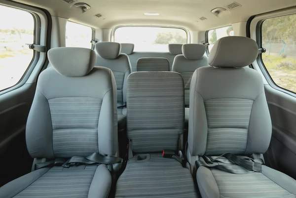 Hyundai H1 | 12-Seater | Automatic | GCC Specs | Ref#H98517