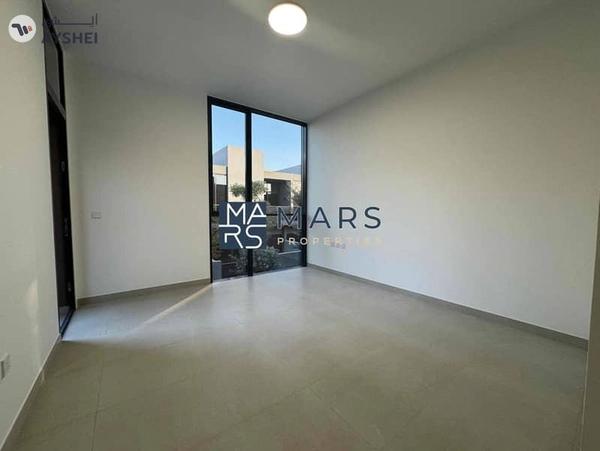 Limited offer 3 bedroom middle unit in Robinia for rent just in 140k