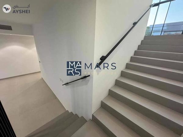 Limited offer 3 bedroom middle unit in Robinia for rent just in 140k