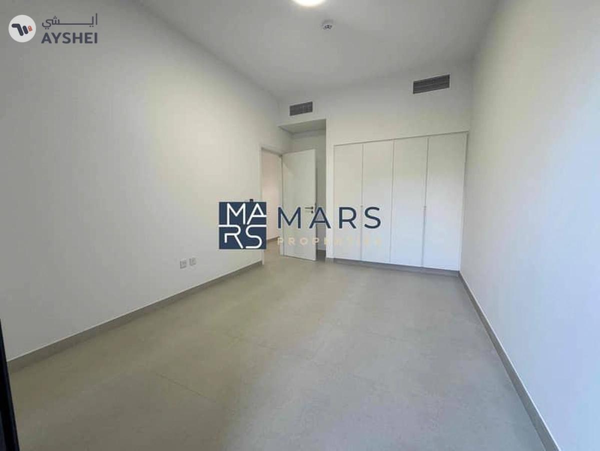 Limited offer 3 bedroom middle unit in Robinia for rent just in 140k-2-2