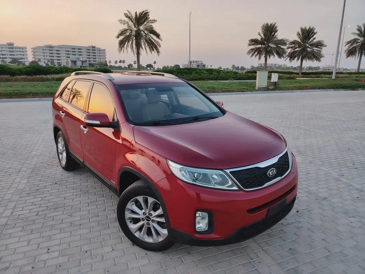 Kia Sorento 2014 GCC 4 Cylinder Immaculate Prestine Clean Condition 7 Seater SUV Perfect For Family-1-1