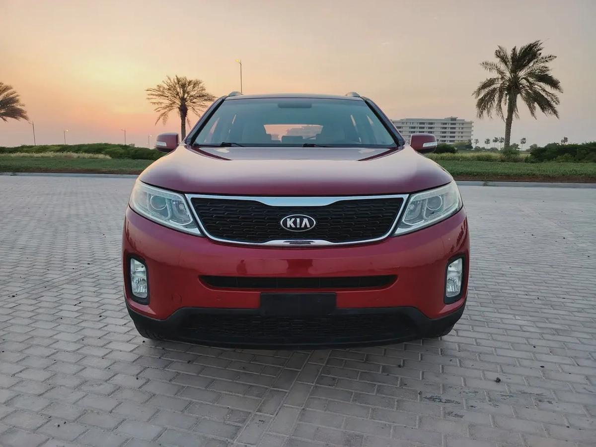 Kia Sorento 2014 GCC 4 Cylinder Immaculate Prestine Clean Condition 7 Seater SUV Perfect For Family-3-3