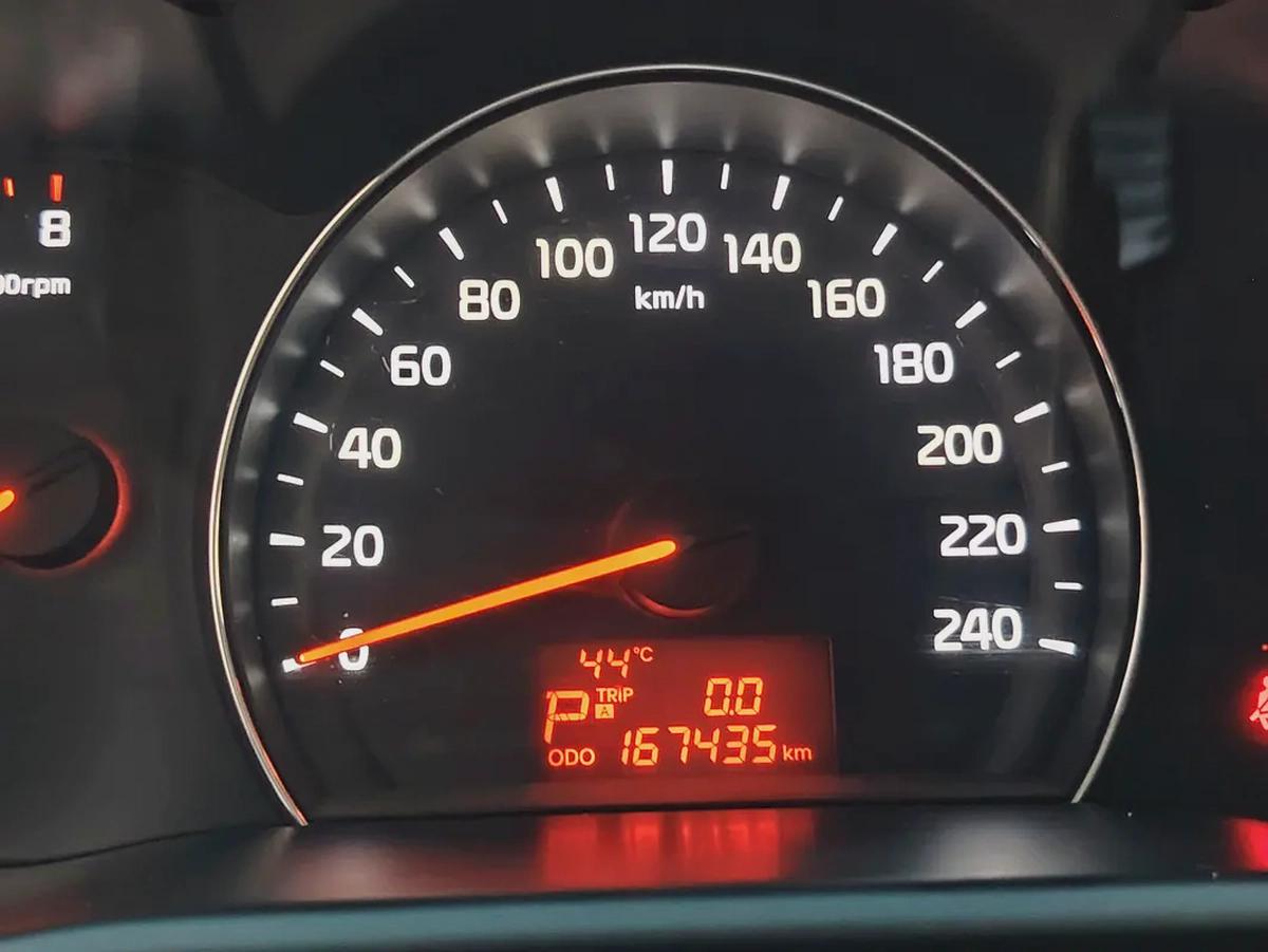 Kia Sorento 2014 GCC 4 Cylinder Immaculate Prestine Clean Condition 7 Seater SUV Perfect For Family-10-10