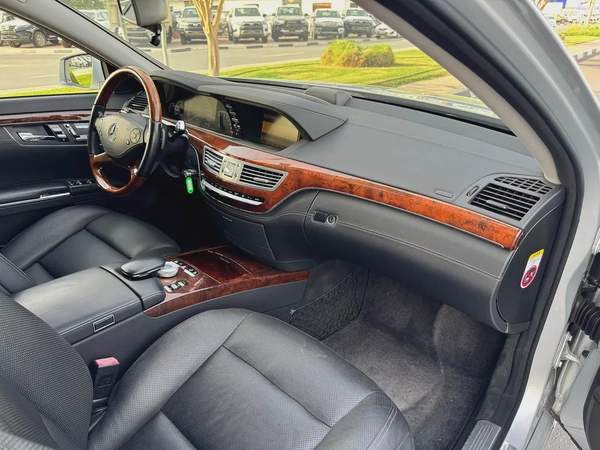 Mercedes-Benz S550 2012 91000km - 4 Auction Grade - Japan Import - Clean Title